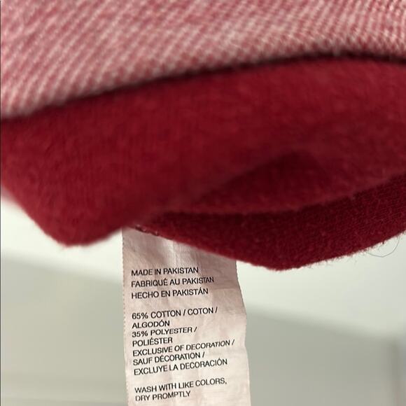 Izod Saltwalter Men's Red Quarter-Zip Sweater - Picture 3 of 8